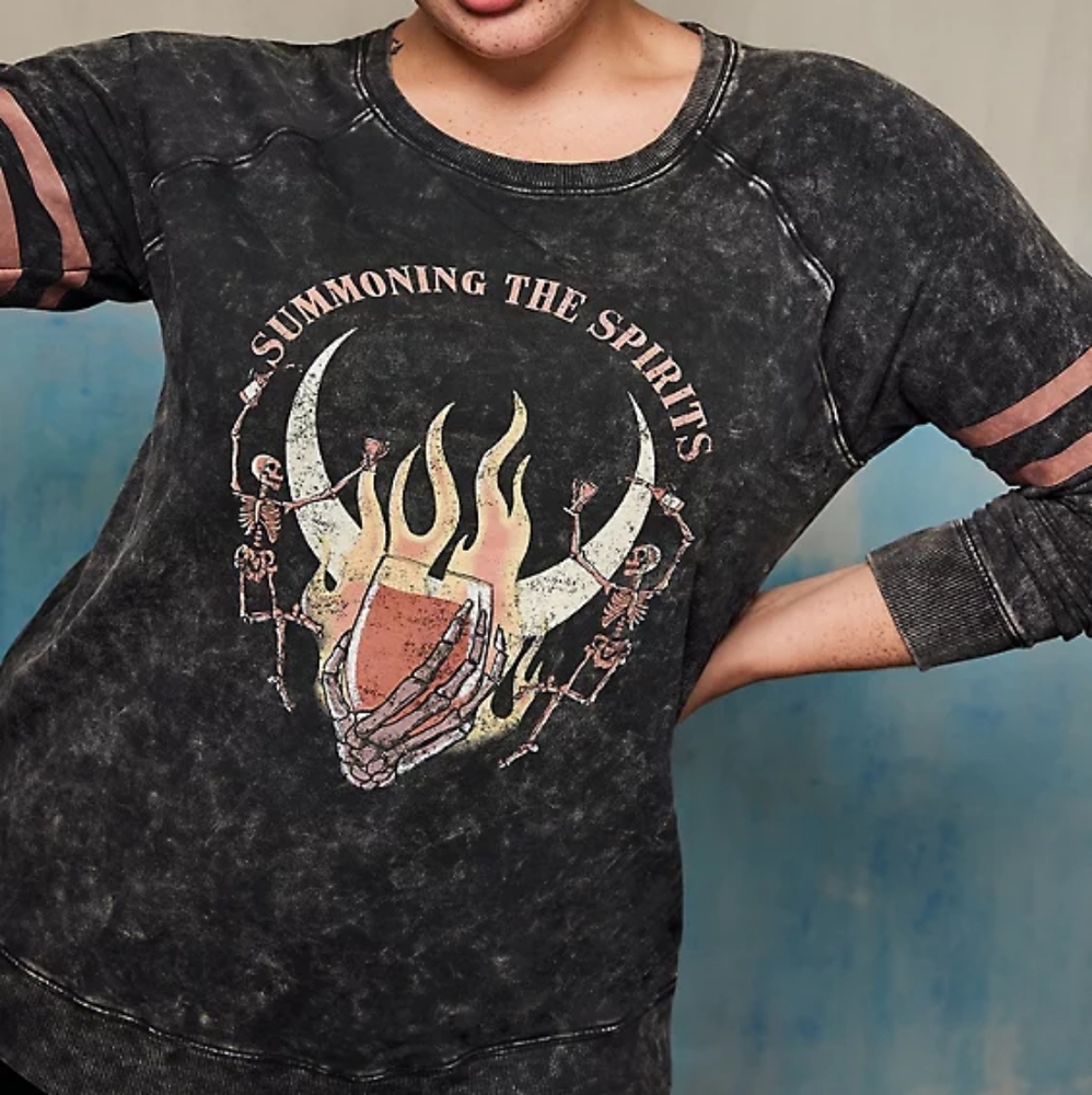 TORRID LOVESICK RAGLAN SWEATSHIRT -  SUMMON SPIRITS BLACK